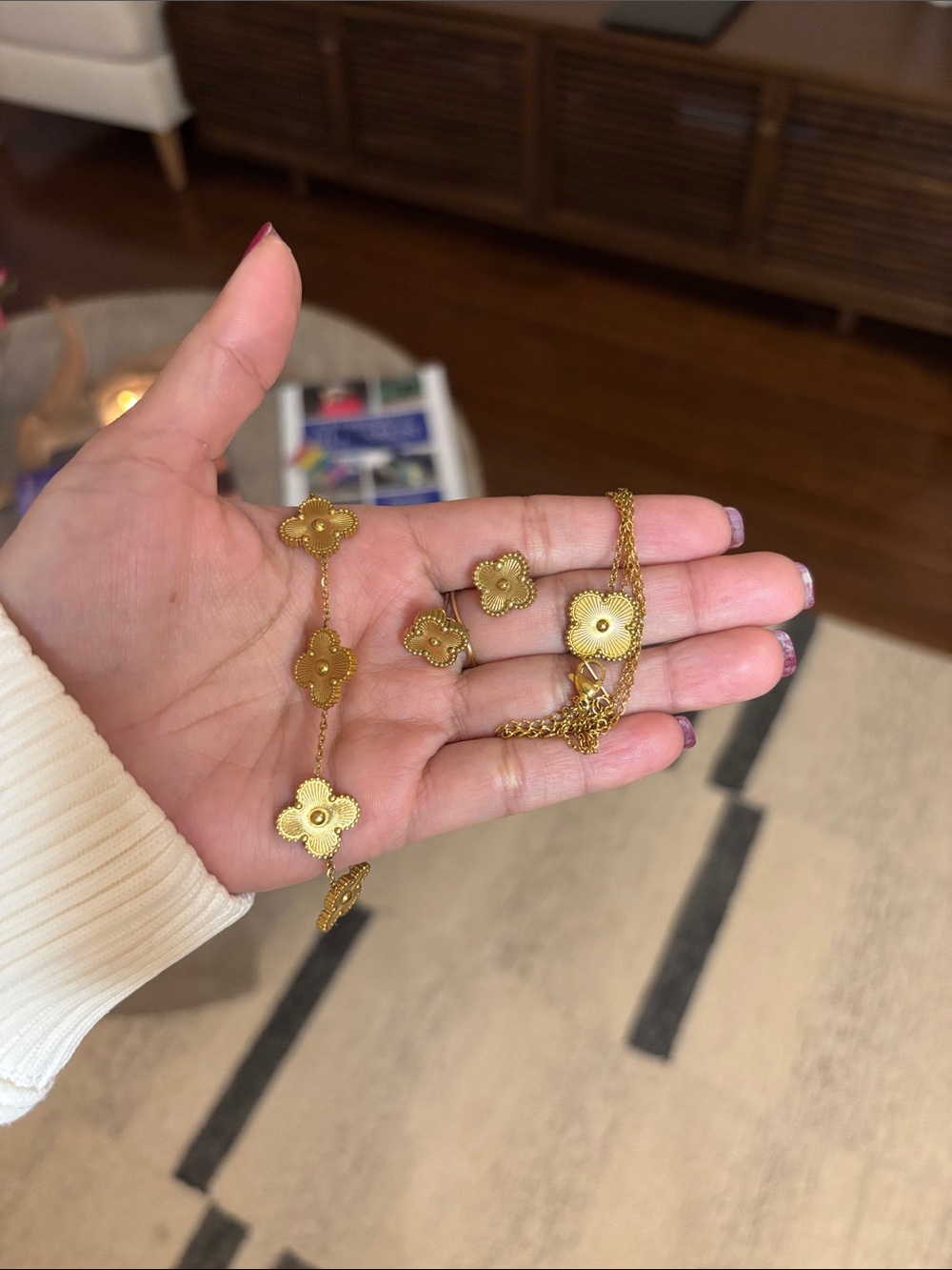 Gold Clover Pendant Necklace Bracelet Earrings Set